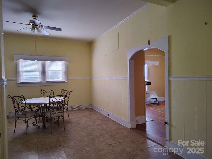 516 7th Street, Kannapolis, NC 28081.  MLS# CAR4231118, YatesRealty ID 14247. 