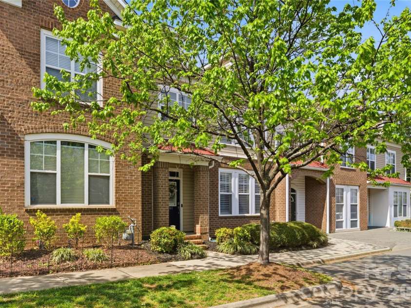8341 Scotney Bluff Avenue, Charlotte, NC 28273.  MLS# CAR4366829, YatesRealty ID 14247. 