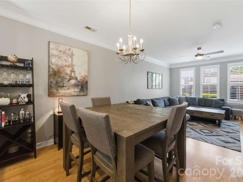 8341 Scotney Bluff Avenue, Charlotte, NC 28273.  MLS# CAR4366829, YatesRealty ID 14247. Dining area
