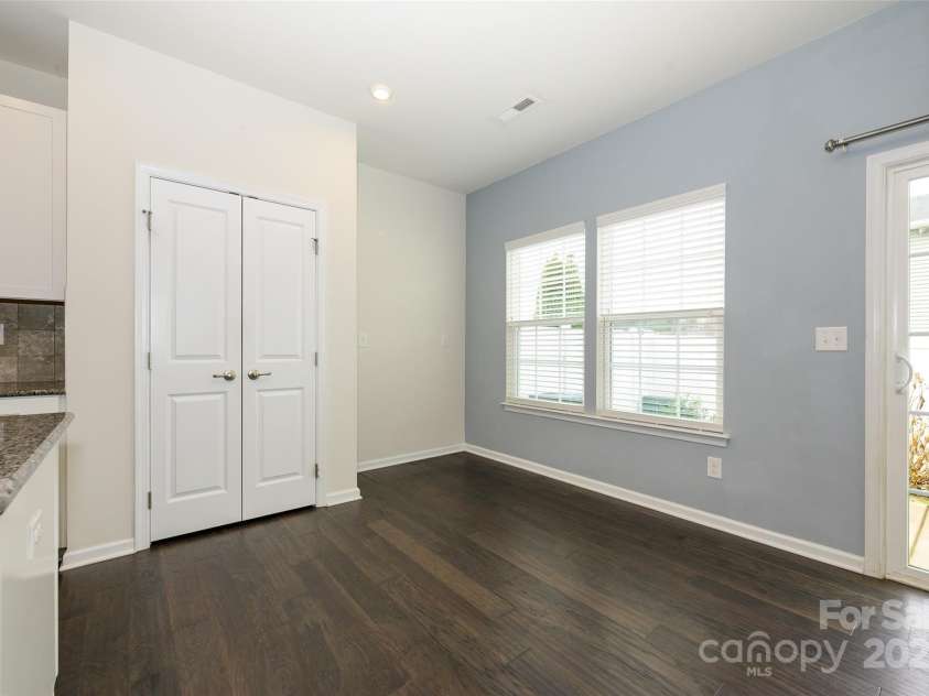 2692 Norman Isle Drive, Denver, NC 28037.  MLS# CAR4221738, YatesRealty ID 14248. Dining