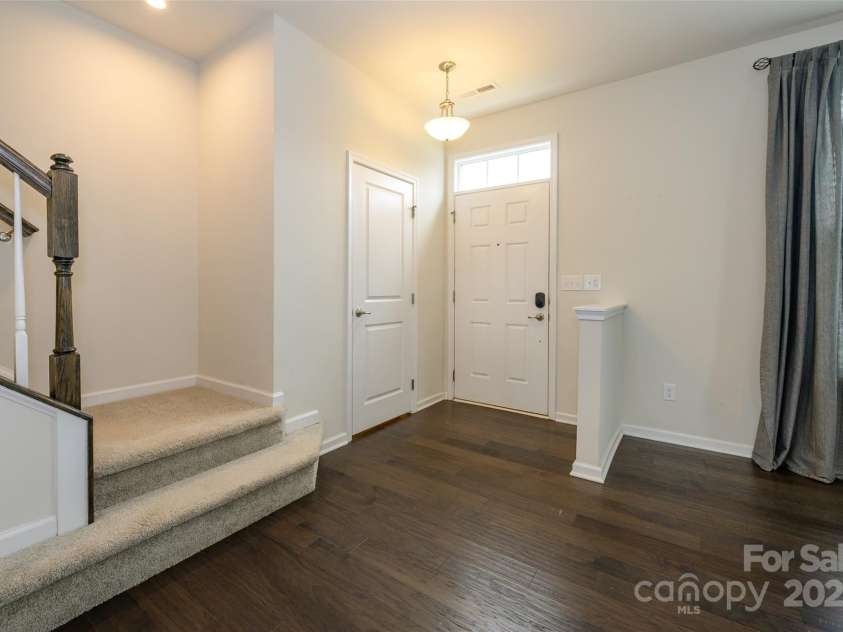 2692 Norman Isle Drive, Denver, NC 28037.  MLS# CAR4221738, YatesRealty ID 14248. Entrance