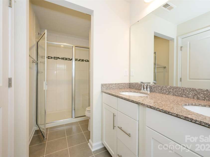 2692 Norman Isle Drive, Denver, NC 28037.  MLS# CAR4221738, YatesRealty ID 14248. Primary Bathroom