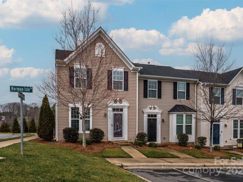 2692 Norman Isle Drive, Denver, NC 28037.  MLS# CAR4221738, YatesRealty ID 14248. Welcome to 2692 Norman Isle Drive, Denver NC