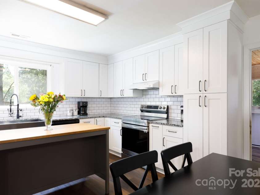 311 Airport Road, Rock Hill, SC 29732.  MLS# CAR4248794, YatesRealty ID 14249. 