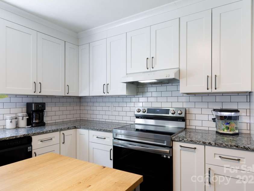 311 Airport Road, Rock Hill, SC 29732.  MLS# CAR4248794, YatesRealty ID 14249. 