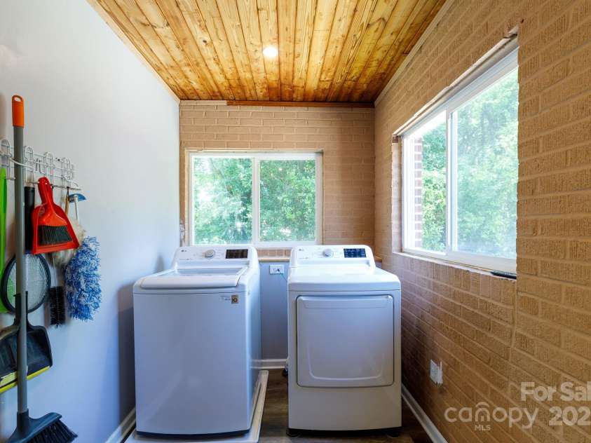 311 Airport Road, Rock Hill, SC 29732.  MLS# CAR4248794, YatesRealty ID 14249. 