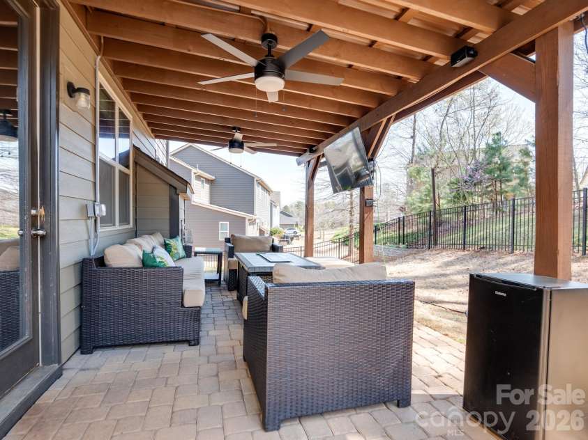 560 Sandbar Point, Clover, SC 29710.  MLS# CAR4356462, YatesRealty ID 14249. 