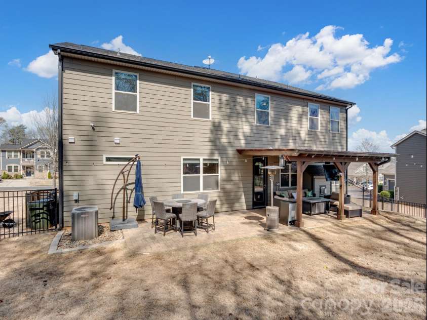 560 Sandbar Point, Clover, SC 29710.  MLS# CAR4356462, YatesRealty ID 14249. 