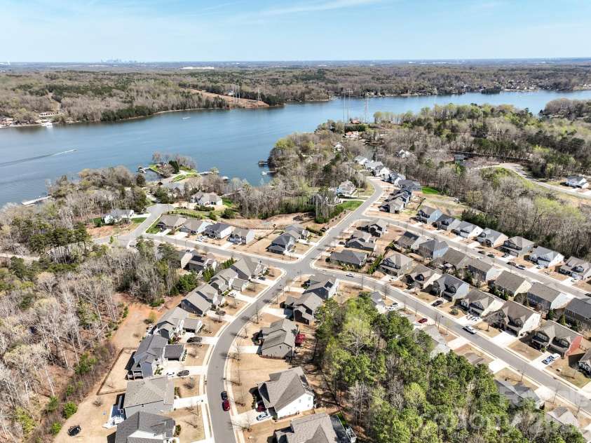 560 Sandbar Point, Clover, SC 29710.  MLS# CAR4356462, YatesRealty ID 14249. 