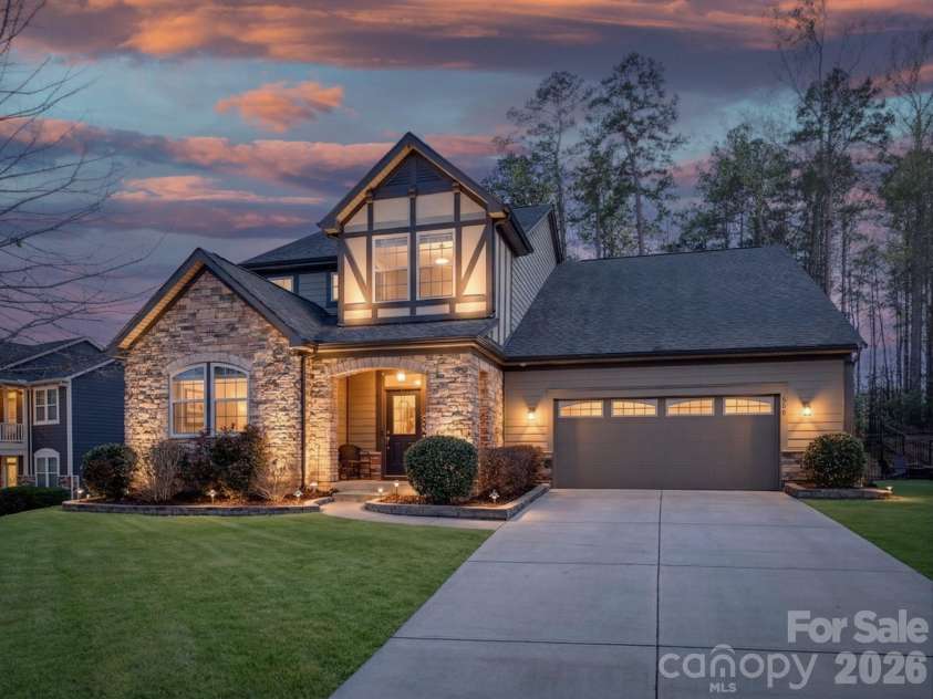 560 Sandbar Point, Clover, SC 29710.  MLS# CAR4356462, YatesRealty ID 14249. 