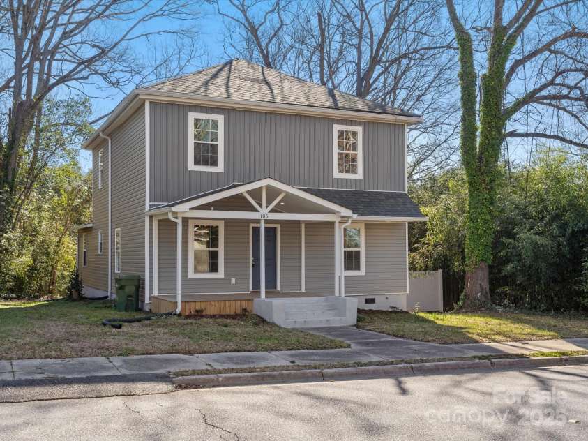105 York Street, Lancaster, SC 29720.  MLS# CAR4289340, YatesRealty ID 1425. 