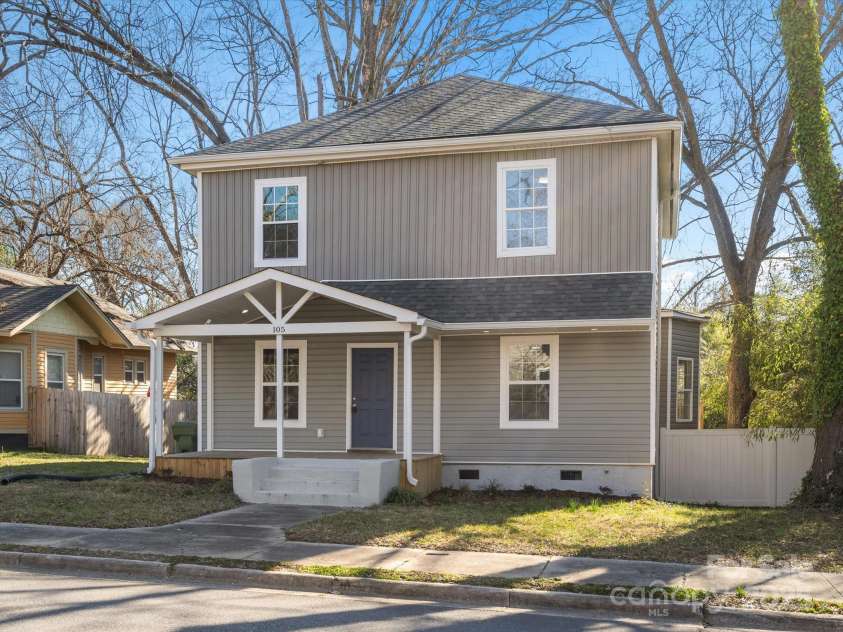 105 York Street, Lancaster, SC 29720.  MLS# CAR4289340, YatesRealty ID 1425. 