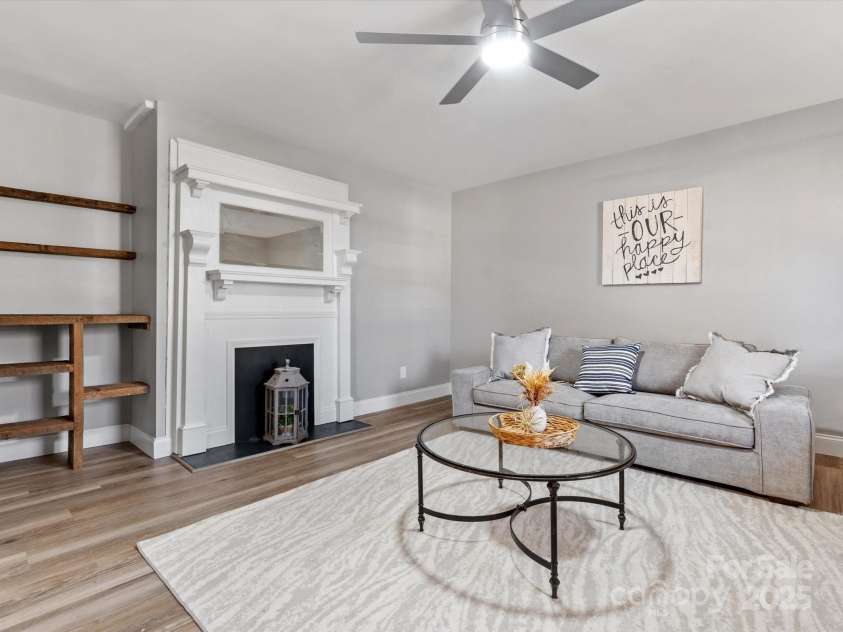 105 York Street, Lancaster, SC 29720.  MLS# CAR4289340, YatesRealty ID 1425. 