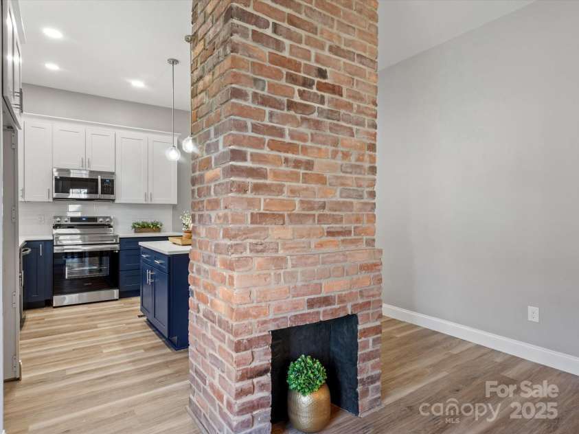105 York Street, Lancaster, SC 29720.  MLS# CAR4289340, YatesRealty ID 1425. 