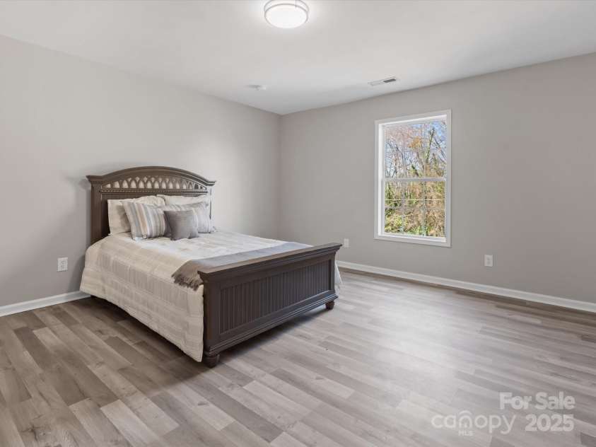 105 York Street, Lancaster, SC 29720.  MLS# CAR4289340, YatesRealty ID 1425. 