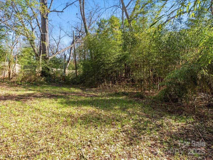 105 York Street, Lancaster, SC 29720.  MLS# CAR4289340, YatesRealty ID 1425. 