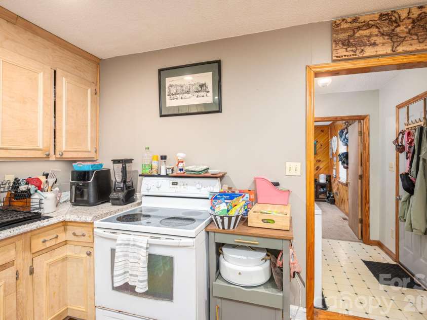 104 White Street, Casar, NC 28020.  MLS# CAR4368115, YatesRealty ID 14250. Kitchen
