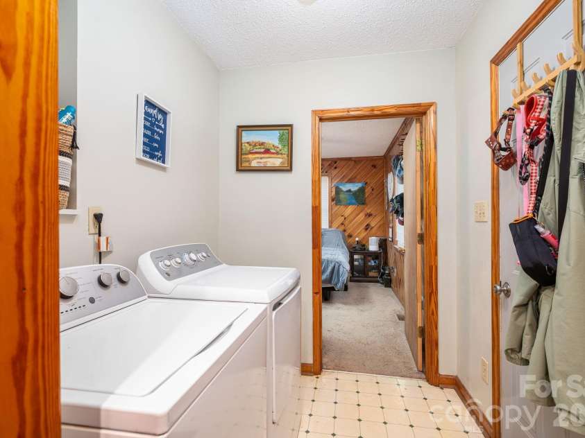 104 White Street, Casar, NC 28020.  MLS# CAR4368115, YatesRealty ID 14250. Laundry Room