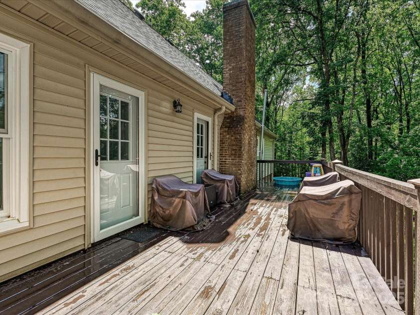 2437 Woodleigh Drive, Gastonia, NC 28056.  MLS# CAR4255182, YatesRealty ID 14250. Deck