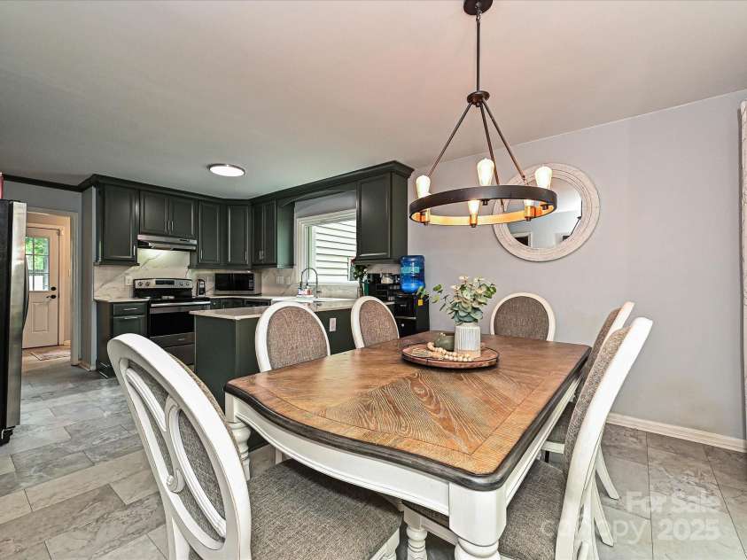 2437 Woodleigh Drive, Gastonia, NC 28056.  MLS# CAR4255182, YatesRealty ID 14250. Dining Area/ Kitchen