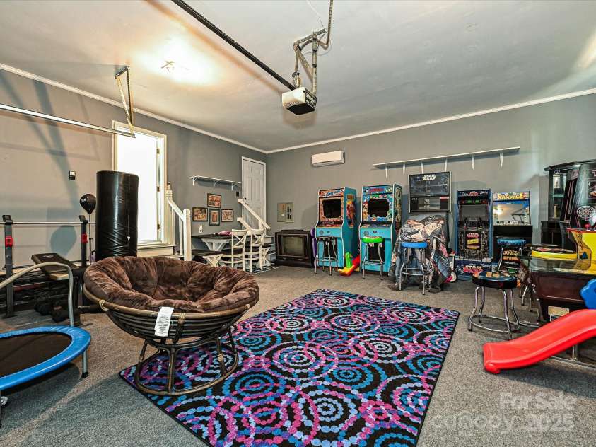 2437 Woodleigh Drive, Gastonia, NC 28056.  MLS# CAR4255182, YatesRealty ID 14250. Garage