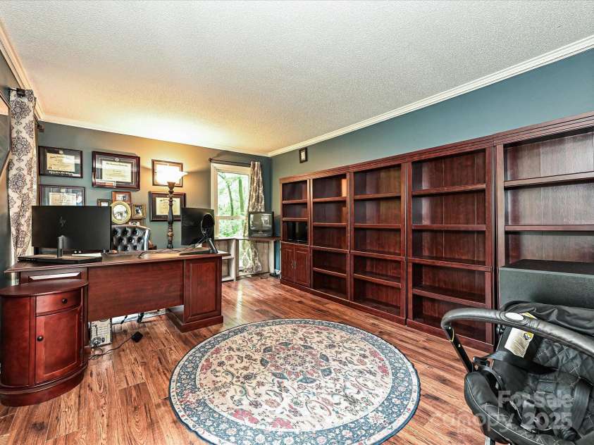 2437 Woodleigh Drive, Gastonia, NC 28056.  MLS# CAR4255182, YatesRealty ID 14250. Study
