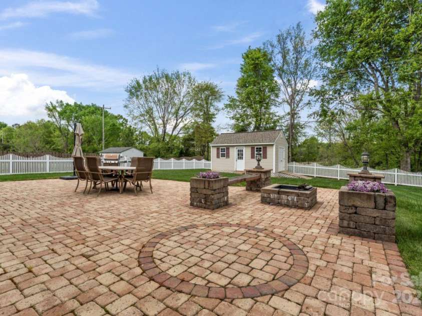 1016 Spanish Moss Road, Indian Trail, NC 28079.  MLS# CAR4259150, YatesRealty ID 14251. 