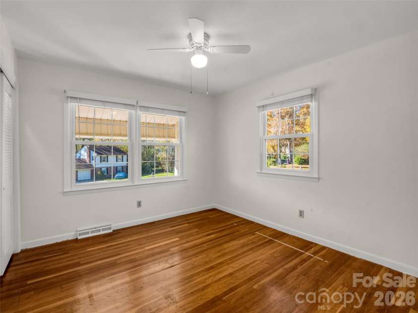 101 Bent Creek Ranch Road, Asheville, NC 28806.  MLS# CAR4318923, YatesRealty ID 14252. Second bedroom