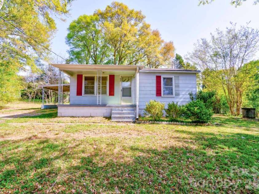 237 Lily Street, Shelby, NC 28152.  MLS# CAR4363814, YatesRealty ID 14255. 
