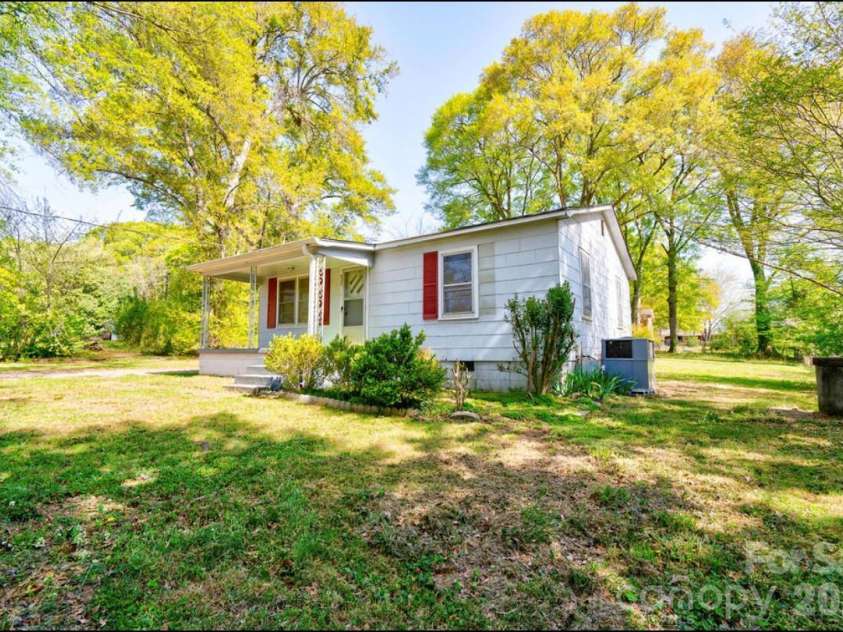 237 Lily Street, Shelby, NC 28152.  MLS# CAR4363814, YatesRealty ID 14255. 