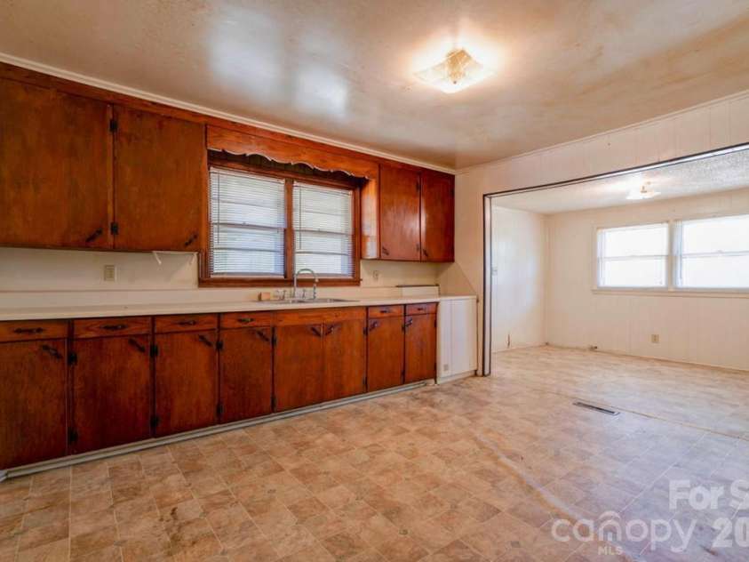 237 Lily Street, Shelby, NC 28152.  MLS# CAR4363814, YatesRealty ID 14255. 