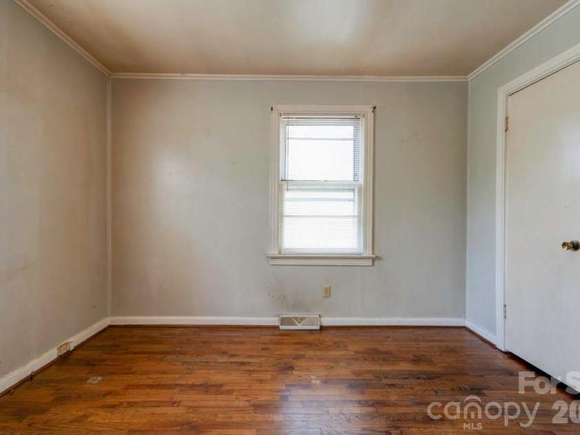 237 Lily Street, Shelby, NC 28152.  MLS# CAR4363814, YatesRealty ID 14255. 