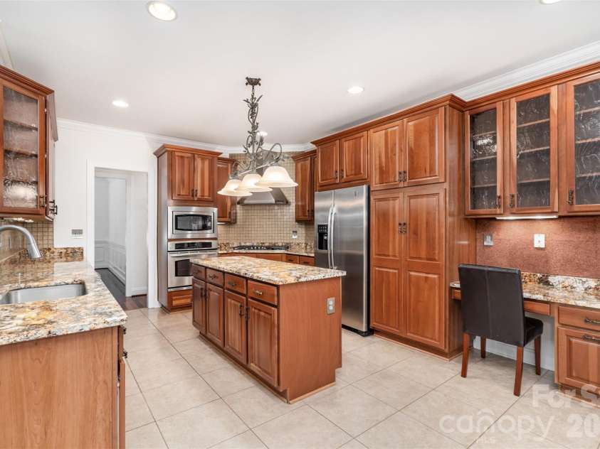 112 Eagle Chase Lane, Troutman, NC 28166.  MLS# CAR4296376, YatesRealty ID 14257. 
