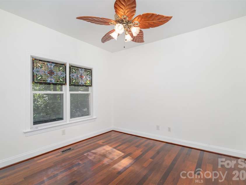 112 Eagle Chase Lane, Troutman, NC 28166.  MLS# CAR4296376, YatesRealty ID 14257. 