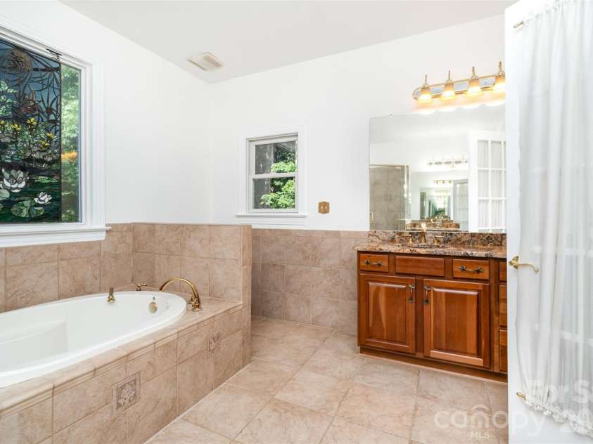 112 Eagle Chase Lane, Troutman, NC 28166.  MLS# CAR4296376, YatesRealty ID 14257. 