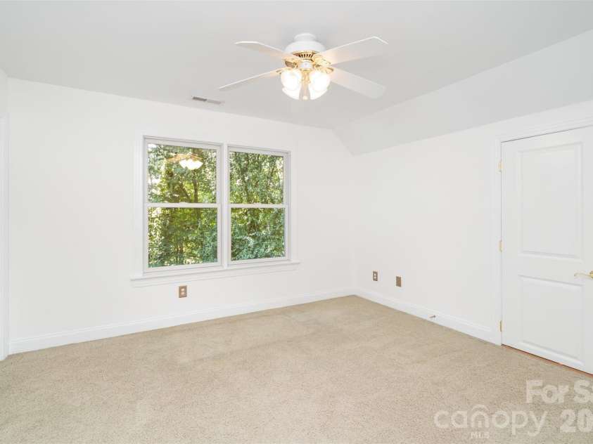 112 Eagle Chase Lane, Troutman, NC 28166.  MLS# CAR4296376, YatesRealty ID 14257. 