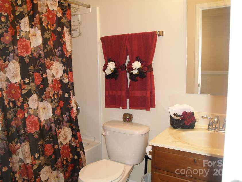 1960 Aston Mill Place, Charlotte, NC 28273.  MLS# CAR4246922, YatesRealty ID 14257. 