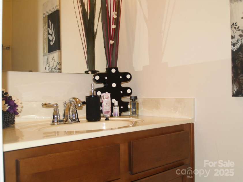 1960 Aston Mill Place, Charlotte, NC 28273.  MLS# CAR4246922, YatesRealty ID 14257. 
