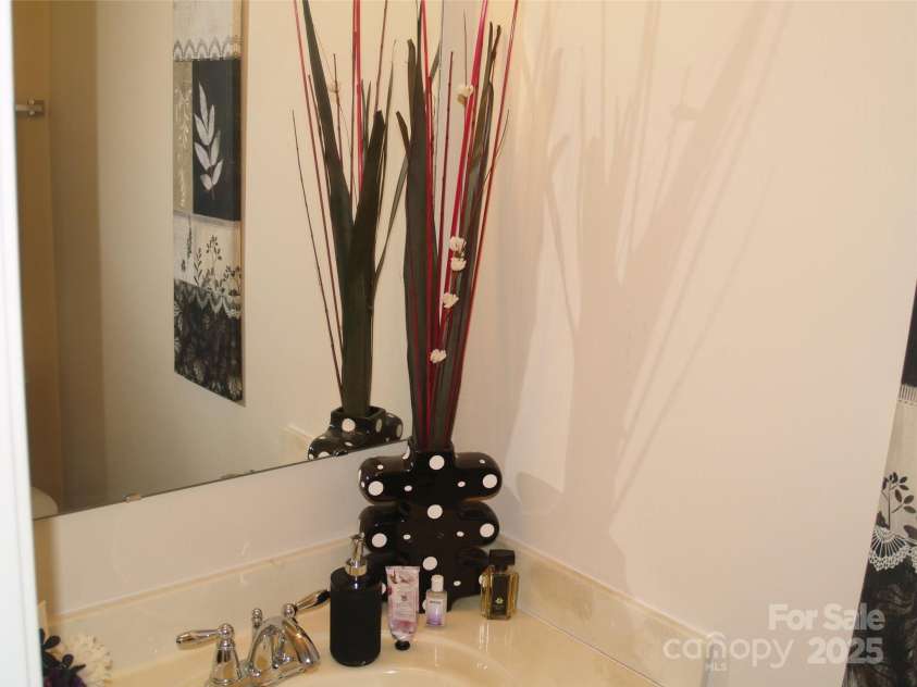 1960 Aston Mill Place, Charlotte, NC 28273.  MLS# CAR4246922, YatesRealty ID 14257. 
