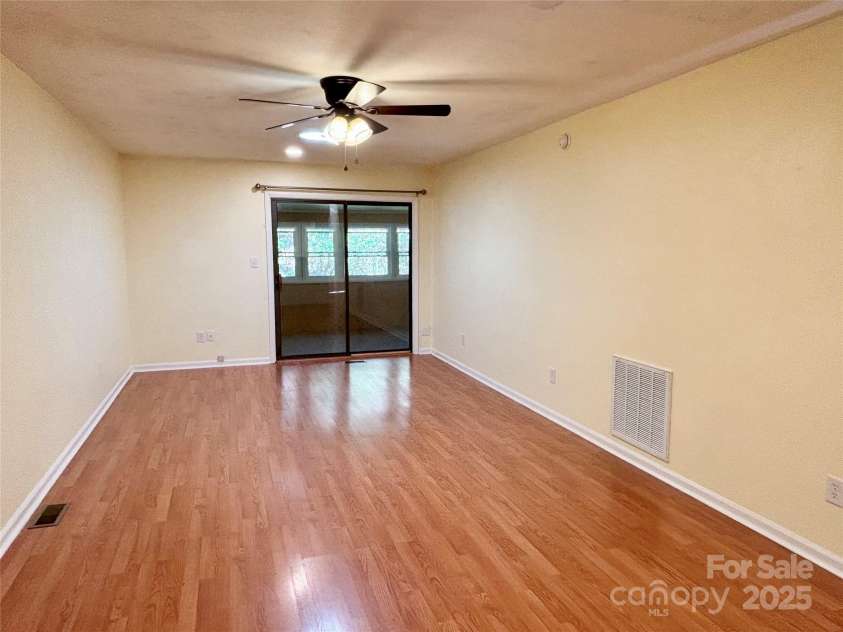 21 Loganwood Lane, Etowah, NC 28729.  MLS# CAR4318944, YatesRealty ID 14258. 