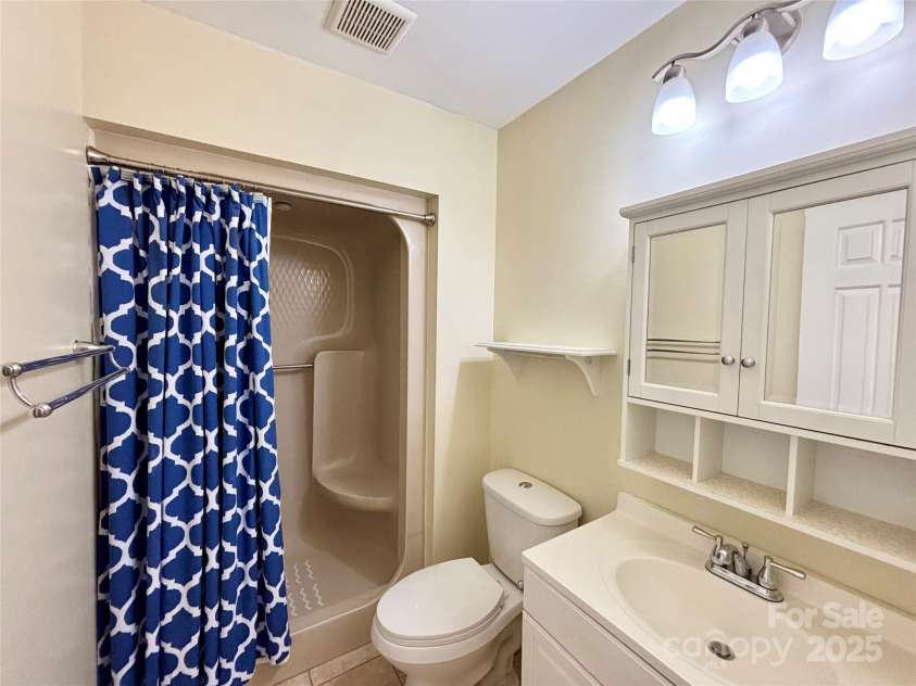 21 Loganwood Lane, Etowah, NC 28729.  MLS# CAR4318944, YatesRealty ID 14258. 