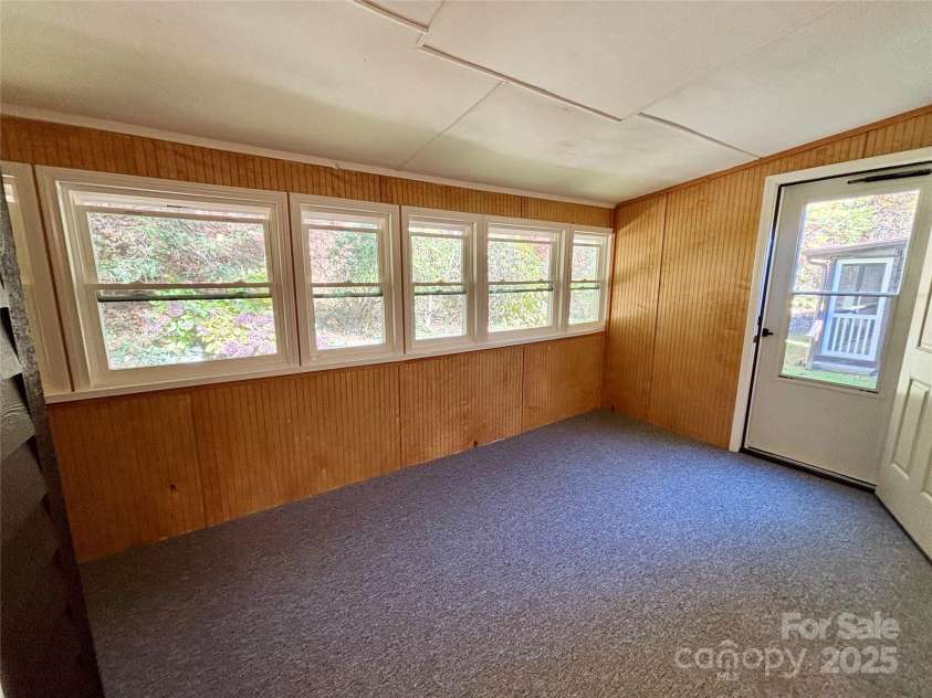 21 Loganwood Lane, Etowah, NC 28729.  MLS# CAR4318944, YatesRealty ID 14258. 