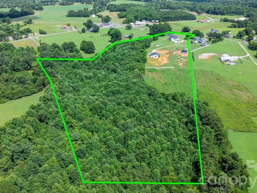 5780 Hwy 10 Highway, Hickory, NC 28602.  MLS# CAR4355019, YatesRealty ID 14260. 