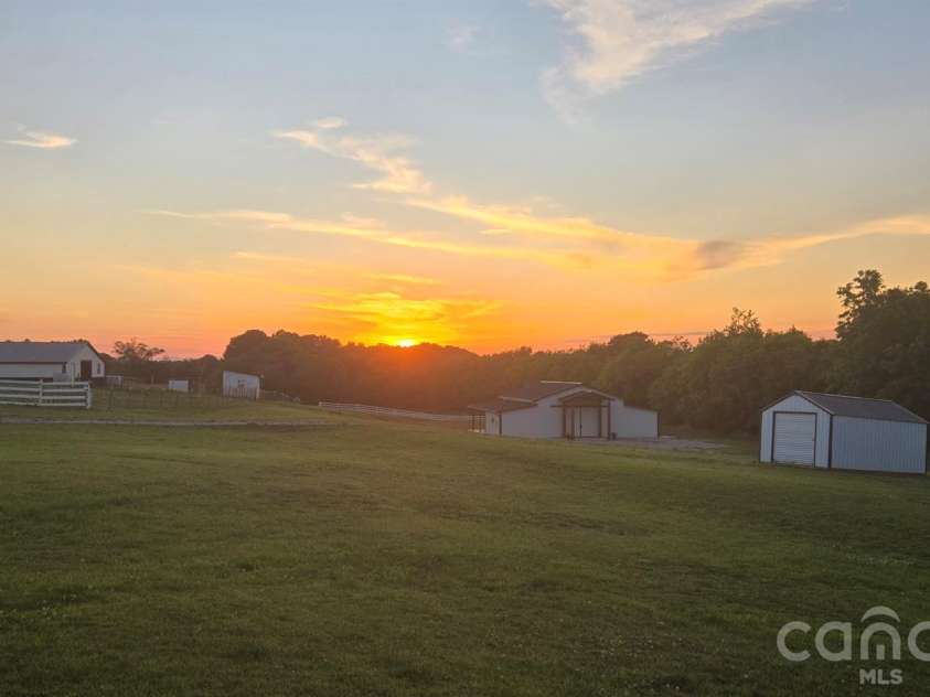 5780 Hwy 10 Highway, Hickory, NC 28602.  MLS# CAR4355019, YatesRealty ID 14260. 