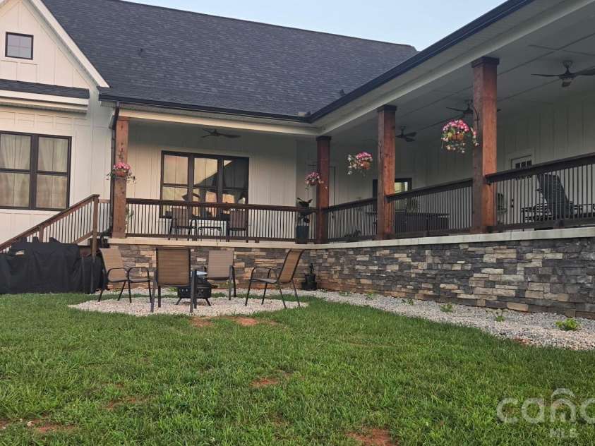 5780 Hwy 10 Highway, Hickory, NC 28602.  MLS# CAR4355019, YatesRealty ID 14260. 