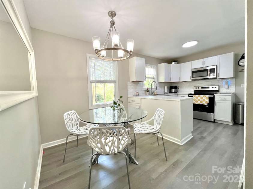 903 Lakeview Street, Kannapolis, NC 28083.  MLS# CAR4245036, YatesRealty ID 14260. 