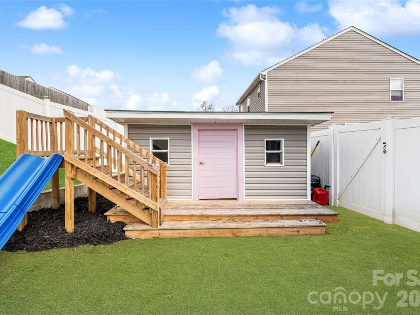 1525 Cazador Lane, York, SC 29745.  MLS# CAR4355850, YatesRealty ID 14261. 
