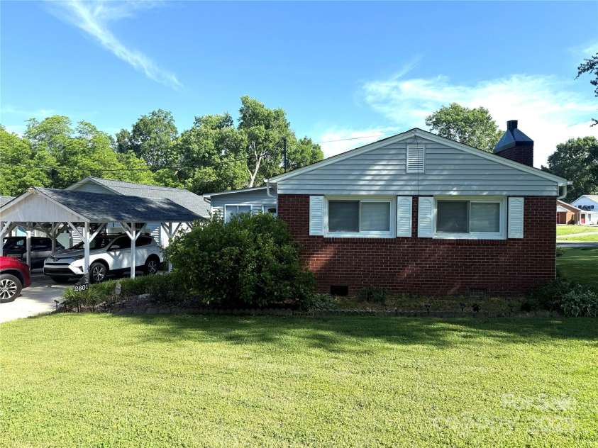 2601 Marldale Street, Gastonia, NC 28052.  MLS# CAR4260043, YatesRealty ID 14261. 