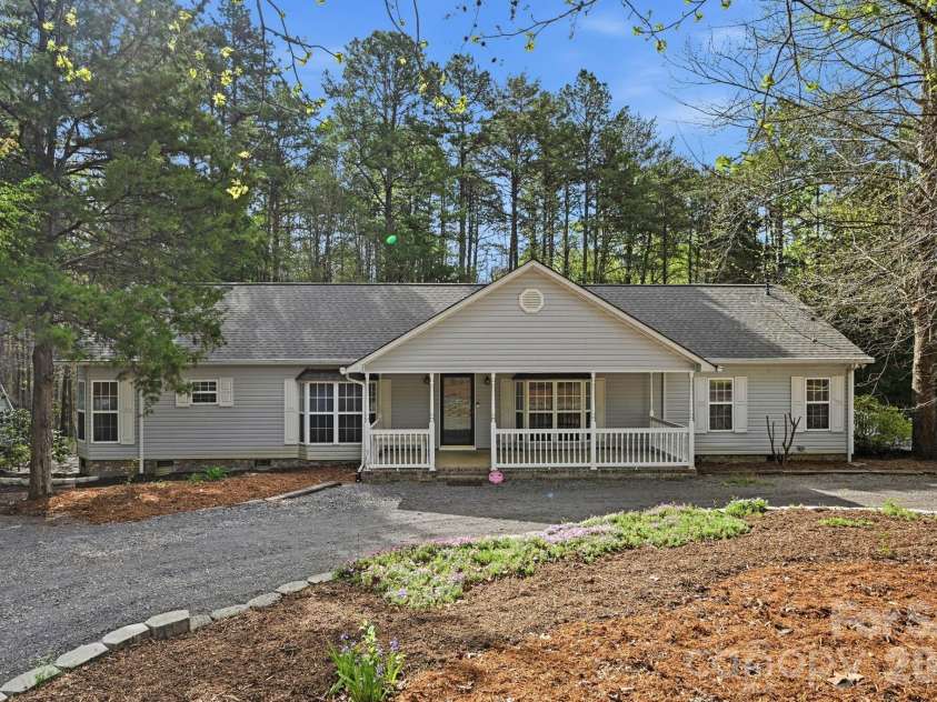 10368 Turnplow Drive, Davidson, NC 28036.  MLS# CAR4364831, YatesRealty ID 14262. 