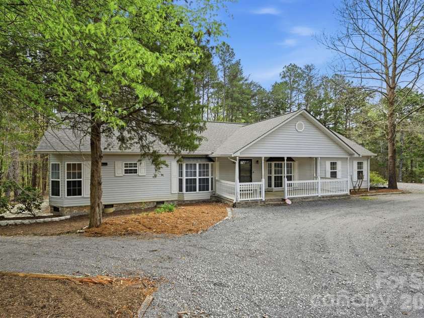 10368 Turnplow Drive, Davidson, NC 28036.  MLS# CAR4364831, YatesRealty ID 14262. 